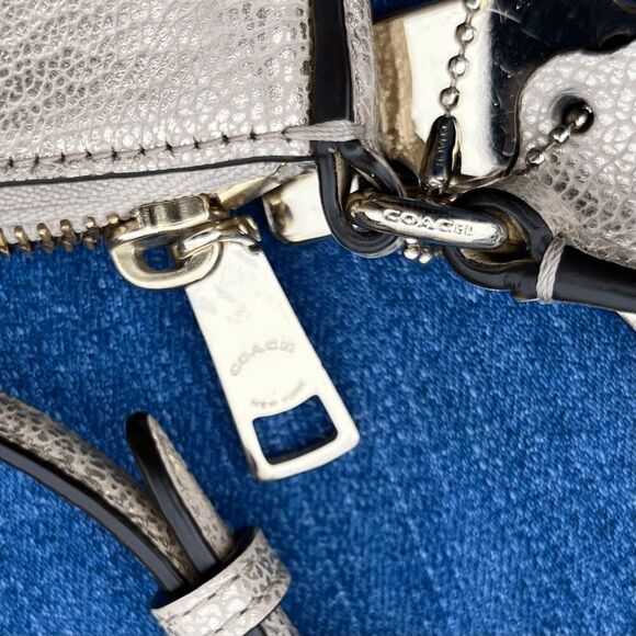 CoachβGold Pebbled Leather Crossbody & Matching Wallet, Retired Set - Picture 9 of 16